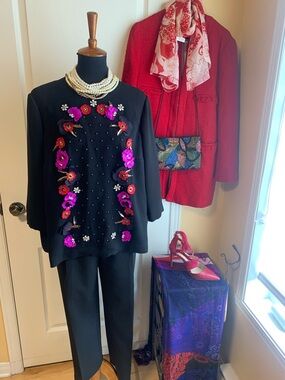 Black vintage Embellished Floral Top jewel unique